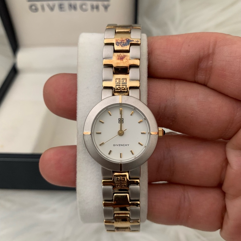 Givenchy Watch - Picture 4 of 10